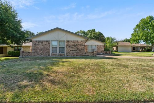 3409 Meadow Wood Court, Bedford, TX, 76021 | Card Image