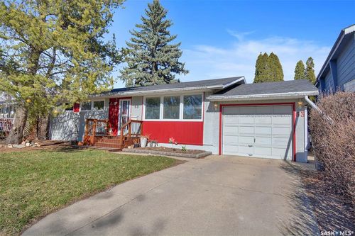 63 Spinks Dr, Saskatoon, SK, S7H3X1 | Card Image