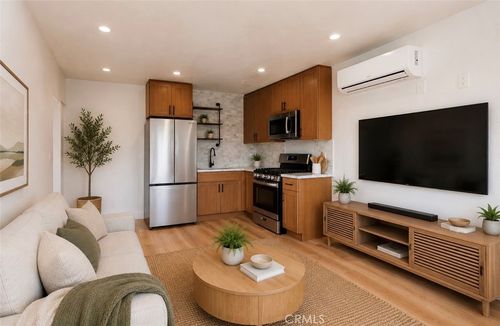 a-780 E Walton Street, Signal Hill, CA, 90755 | Card Image
