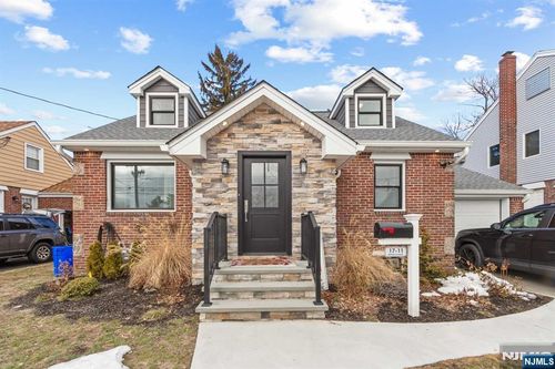 17-11 Berdan Ave, Fair Lawn, NJ, 07410-2127 | Card Image