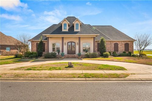 204 Saint Andrews Dr, Alexandria, LA, 71303-9721 | Card Image