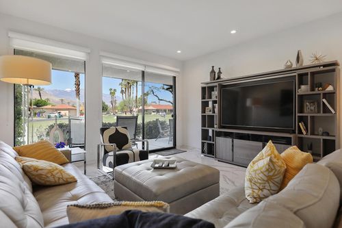 88 La Ronda Dr, Rancho Mirage, CA, 92270-3822 | Card Image