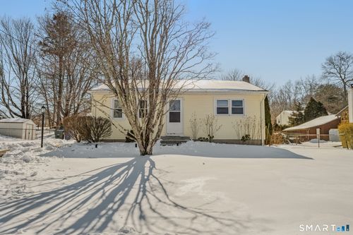 98 Oslo St, Mystic, CT, 06355-1310 | Card Image