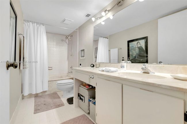 APT-904 - 2206 S Cypress Bend Dr, Condo with 1 bedrooms, 2 bathrooms and null parking in Pompano Beach FL | Image 16