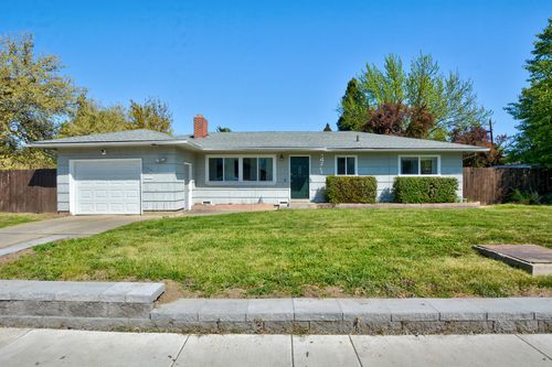 372 Garfield St, Medford, OR, 97501-4027 | Card Image
