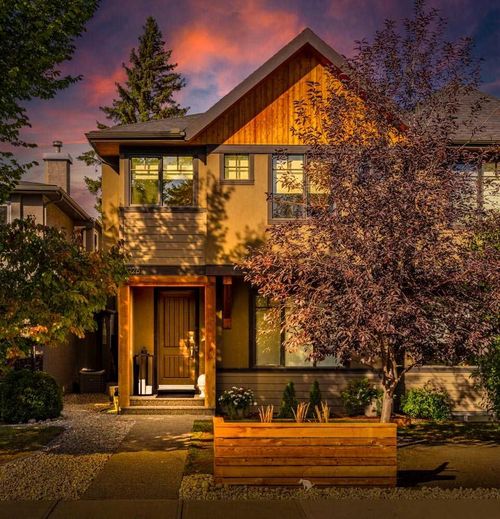 2026 1 Ave Nw, Calgary, AB, T2N0B3 | Card Image