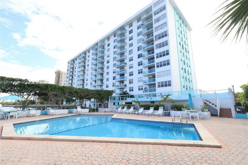 1002-2841 Ne 163rd St, North Miami Beach, FL, 33160-4442 | Card Image