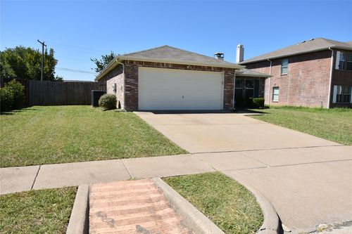 1130 Seneca Dr, Arlington, TX, 76017-6574 | Card Image