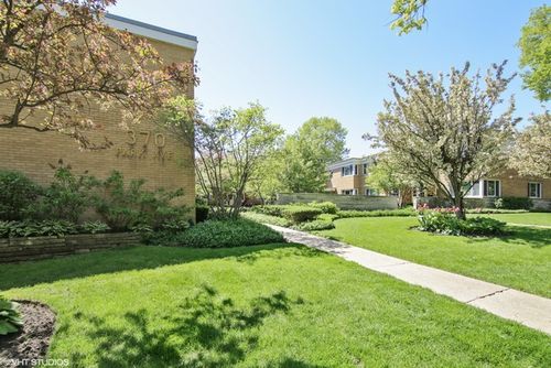 a-370 Park Ave, Highland Park, IL, 60035-2667 | Card Image