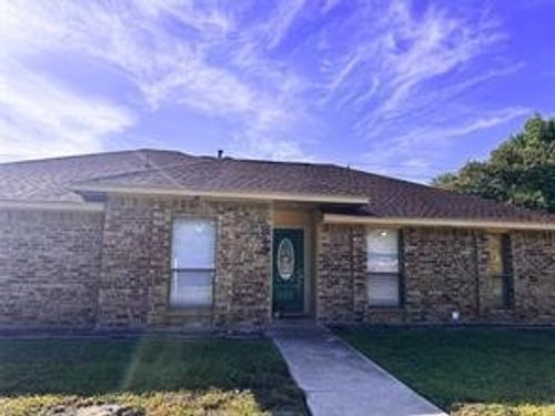 813 Leslie Ln, Coppell, TX, 75019-3004 | Card Image