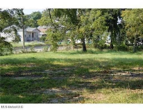 215 Strangi Ave, Biloxi, MS, 39530-2530 | Card Image