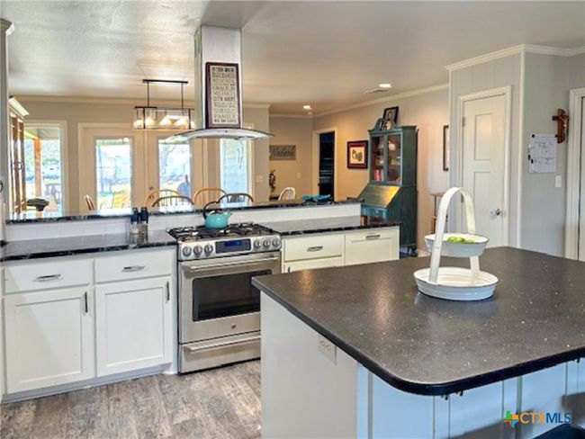 912 N Avenue G, House other with 4 bedrooms, 3 bathrooms and null parking in Shiner TX | Image 8