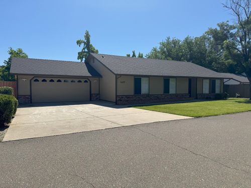 1407 Fayette Ln, Redding, CA, 96003-7341 | Card Image