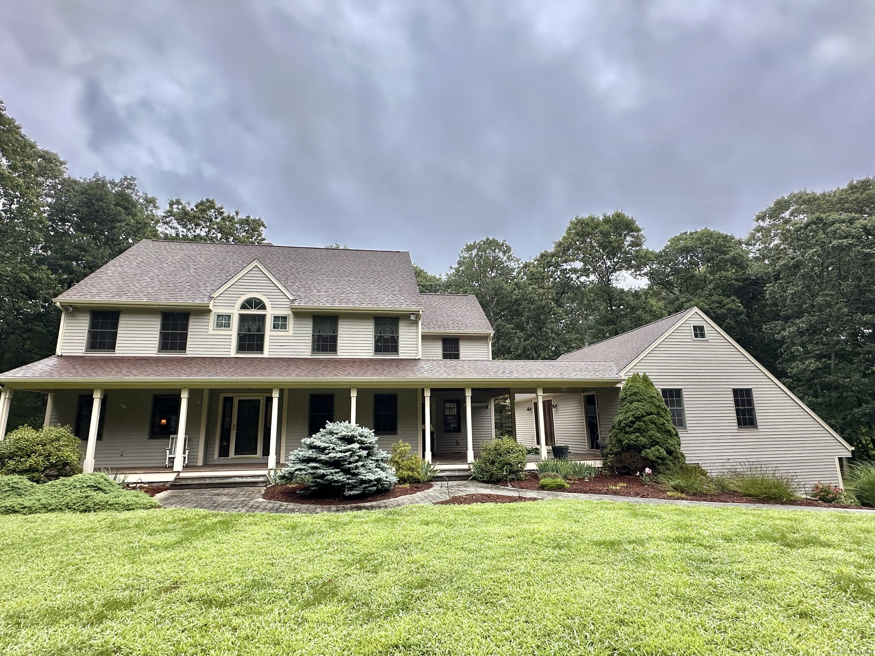 Olenick Rd, Lebanon, CT 06249