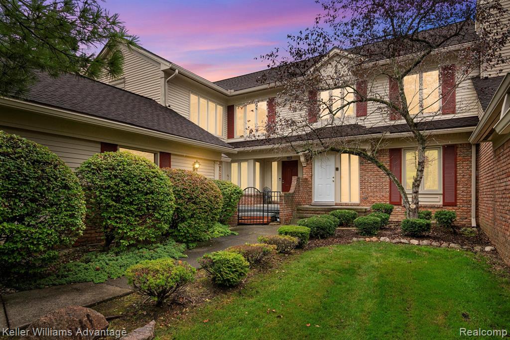 Pebble Park Cir, West Bloomfield, MI 48322 #1