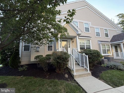 8-223 Flagstone Rd, CHESTER SPRINGS, PA, 19425-3827 | Card Image