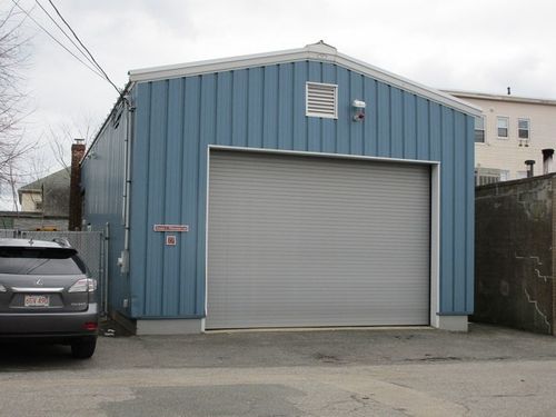 17 Meadow St, Salem, MA, 01970-4616 | Card Image