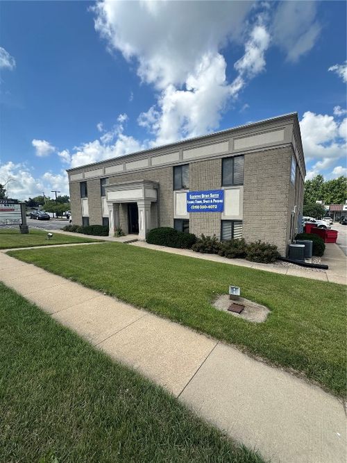 101-103-222 Edgewood Rd Nw, Cedar Rapids, IA, 52405-4472 | Card Image