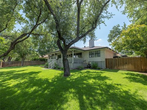 121 Copperleaf Rd, Lakeway, TX, 78734-3836 | Card Image