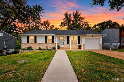 4235 Martyridge Drive, Oakville, MO, 63129 | Card Image