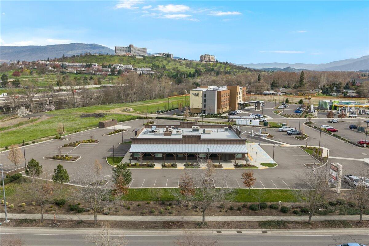 Commercial Lease in Medford 4