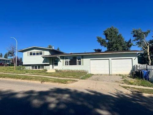 10857 98 Ave, Grande Cache, AB, T0E0Y0 | Card Image