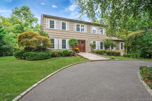 2 Pebble Hill Dr, Northport, NY, 11768-1351 | Card Image