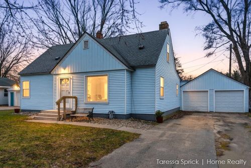 112 Cambridge Ave, Holland, MI, 49423-3018 | Card Image