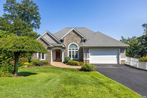137 Diamond Ct, HARRISONBURG, VA, 22801-3414 | Card Image