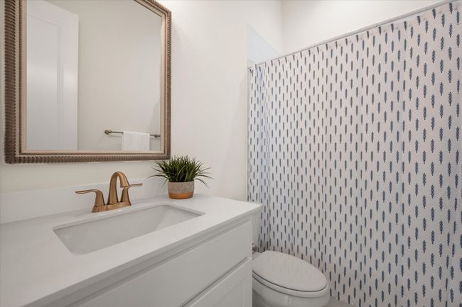 Bathroom 2 with the tub | Image 22