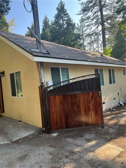 690 Forest Shade Rd, Crestline, CA, 92325-9593 | Card Image