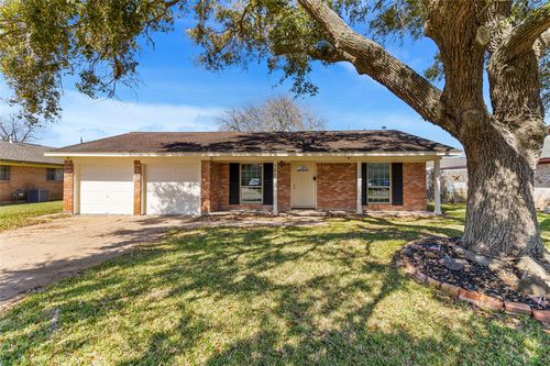 127 Talisman St, Lake Jackson, TX, 77566-6138 | Card Image