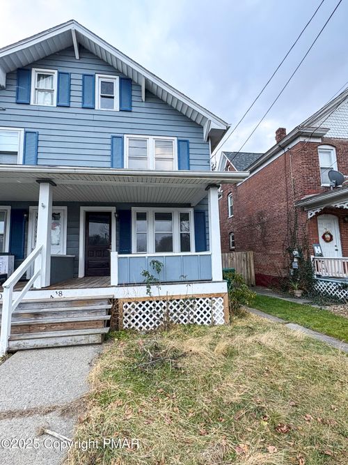 418 N Courtland St, East Stroudsburg, PA, 18301-1932 | Card Image