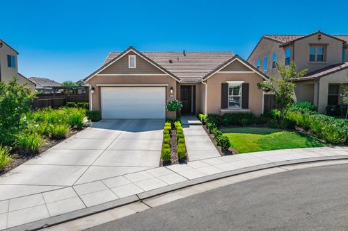 3430 Hermosa Ave, Clovis, CA, 93619-8299 | Card Image
