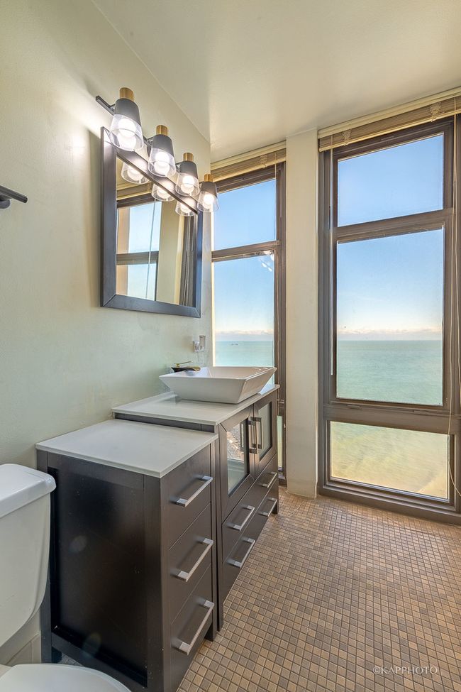 22b - 6700 S South Shore Drive, Condo with 2 bedrooms, 2 bathrooms and 1 parking in Chicago IL | Image 18