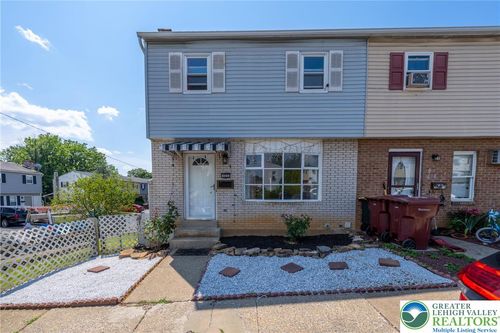 404 Carolina Ave, Whitehall, PA, 18052-7702 | Card Image
