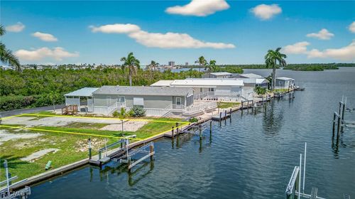 8 Galleon Way, FORT MYERS BEACH, FL, 33931-3406 | Card Image