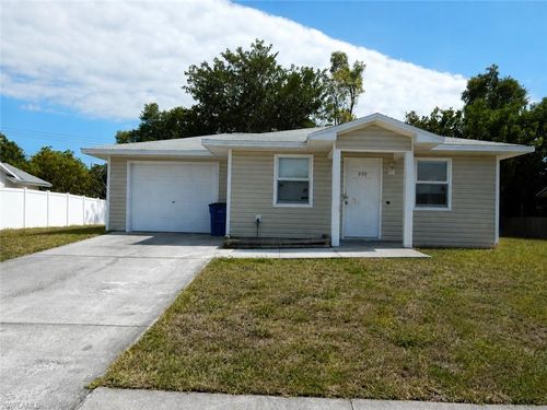 899 Ridgeway Dr, North Fort Myers, FL, 33903 | Card Image
