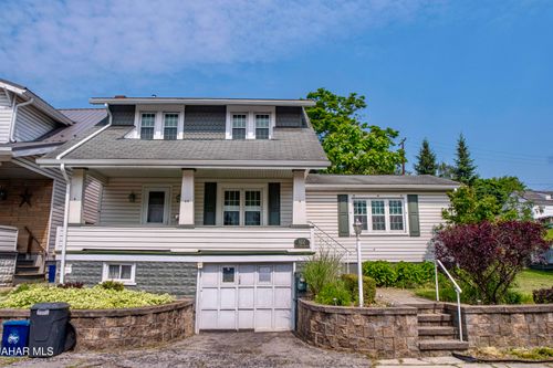 122 E 25th Ave, Altoona, PA, 16601-3948 | Card Image