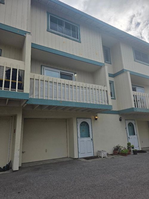 unit-2-420 Dela Vina Ave, Monterey, CA, 93940-3976 | Card Image