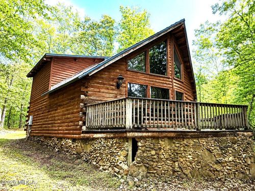 82 Poinsettia Pl S, Sparta, GA, 31087-5901 | Card Image