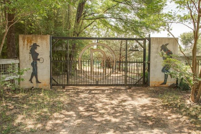 499 County Road 331, Home with 2 bedrooms, 2 bathrooms and null parking in Milano TX | Image 8