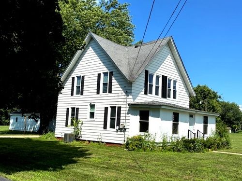 200 8th Ave, Marengo, IL, 60152-2337 | Card Image