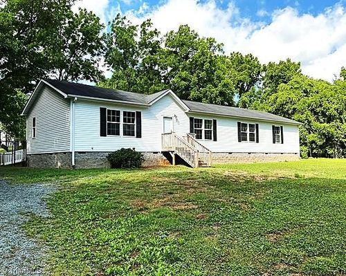 1819 Brier Ln, Graham, NC, 27253-4901 | Card Image