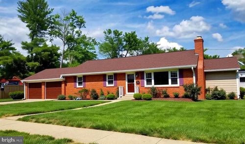 1719 Melbourne Dr, MCLEAN, VA, 22101-5133 | Card Image
