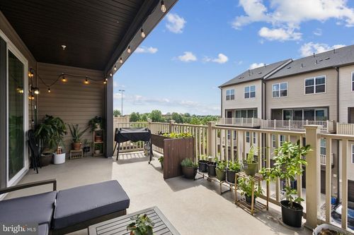 24-4902 Longmire Way, CHANTILLY, VA, 20151-2550 | Card Image