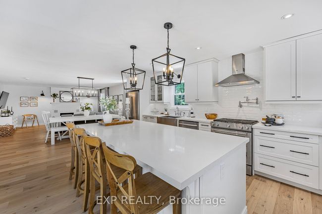 81 Forest Cir, House other with 6 bedrooms, 2 bathrooms and 6 parking in Tiny ON | Image 10