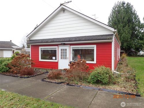 102 W Emerson Ave, Hoquiam, WA, 98550-1610 | Card Image