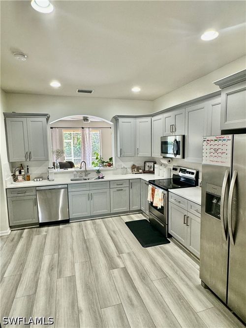 3-9813 Foxhall Way, ESTERO, FL, 33928-3096 | Card Image