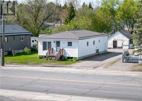 102 Cote Blvd, Hanmer, ON, P3P1X5 | Card Image